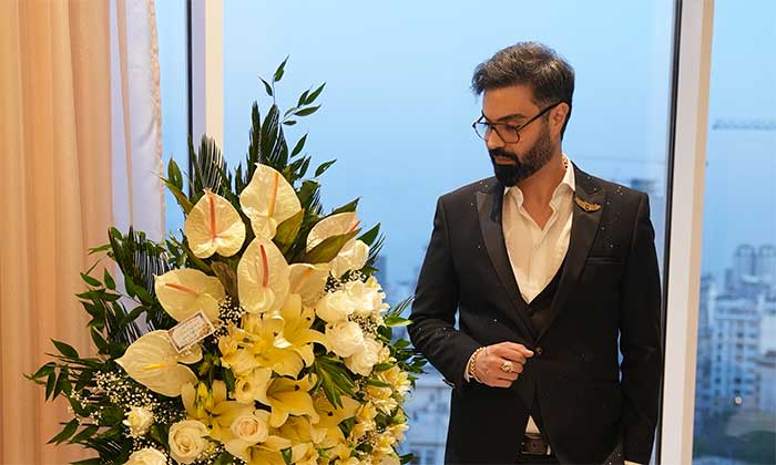 ماکان آریا پارسا جوان ایرانی